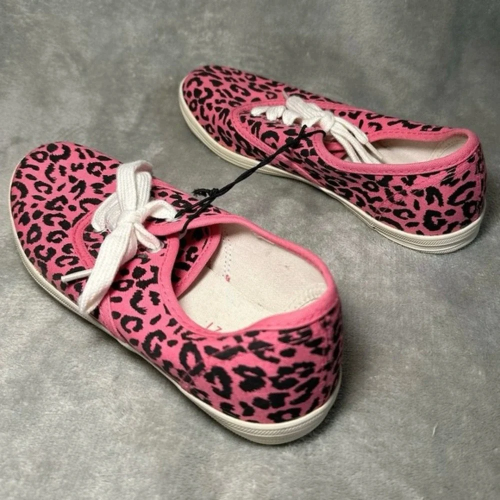 NWT Forever 21 Leopard Print Sneaker Women Sz 7 Pink Canvas Low Top Lace Up Shoe